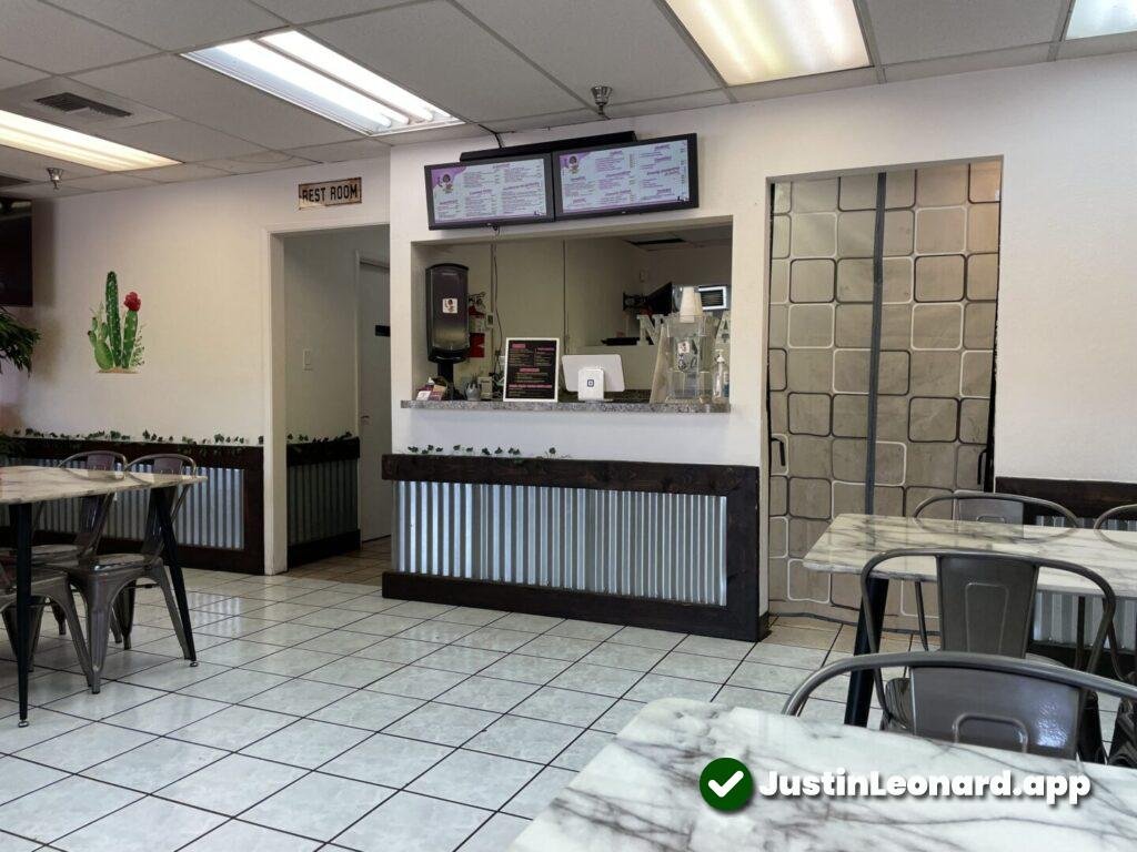 Front counter where orders are placed at Nanas Kitchen in Chandler, AZ